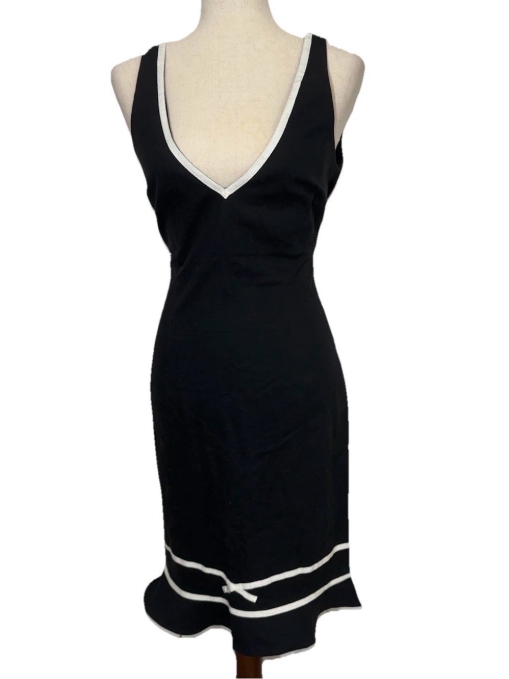 Vintage Searle Black Bodycon V Neck Dress With Ruffle And Bow Trim Size 10